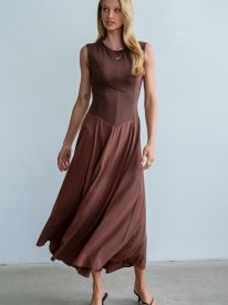 Charles Maxi Dress in Red-Brown