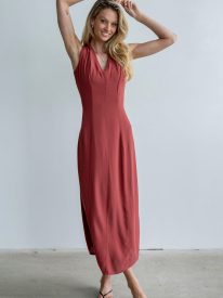 Noah Midi Dress in Berry