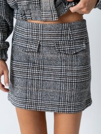 Nicerway Tweed Mini Skirt in Black