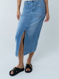 d451cfb373bfa385053fd7f3e875a79a