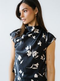 Nicerway Floral Top in Black - FINAL SALE